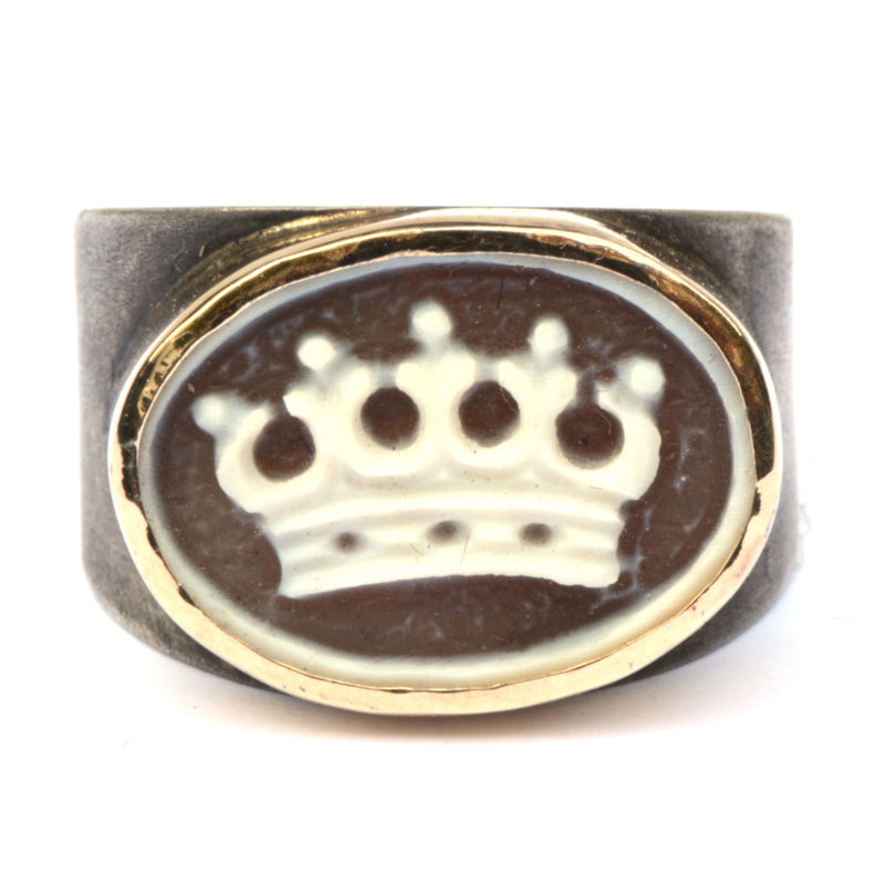 Zilveren ring met krooncamee