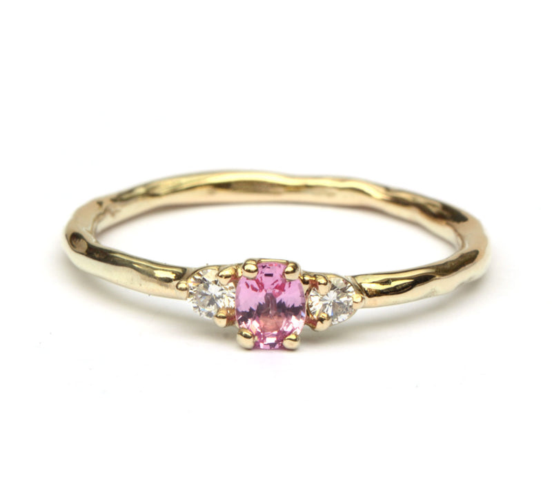 Ring met roze saffier en diamant