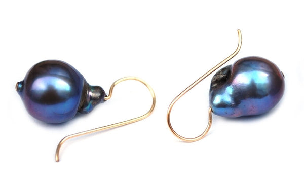 Oorhangers met baroque parels