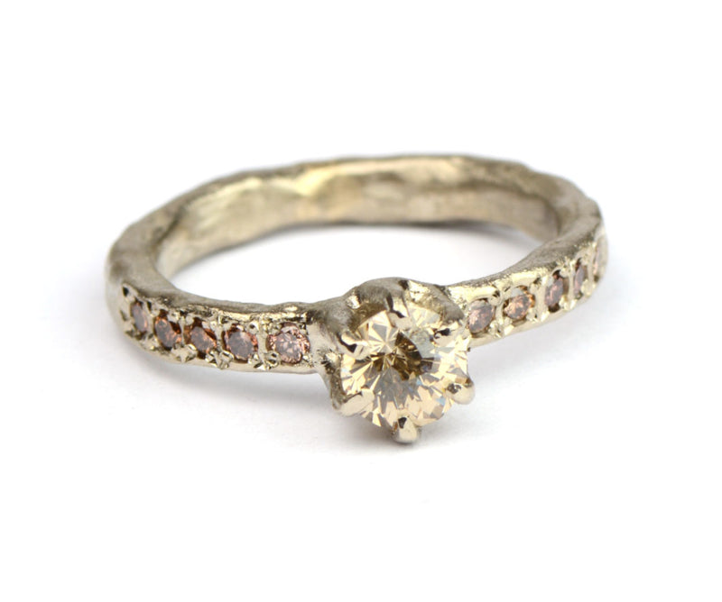Witgouden ring met bruine diamant
