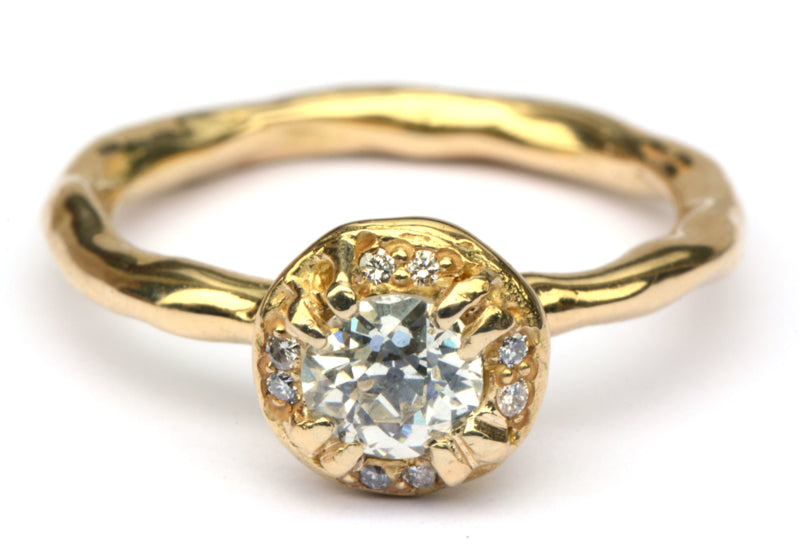 Ring met antieke bolsjewiek diamant