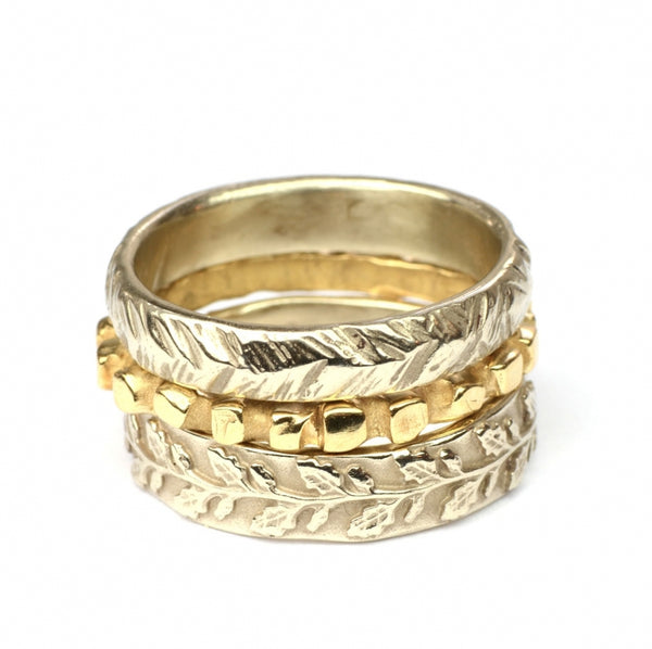 Ring met vierkante rotsjes