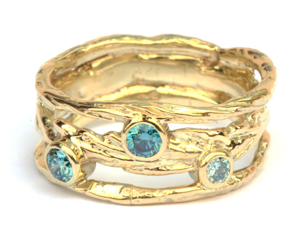 Ring met blauwe diamanten