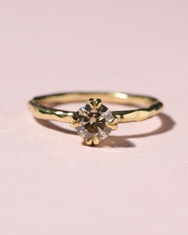 Verlovingsring met natural light brown diamant GERESERVEERD