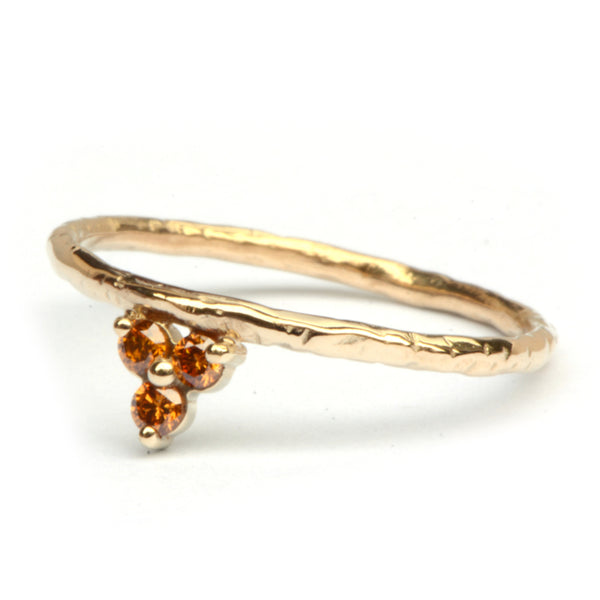 Stackring met drie cognacdiamantjes