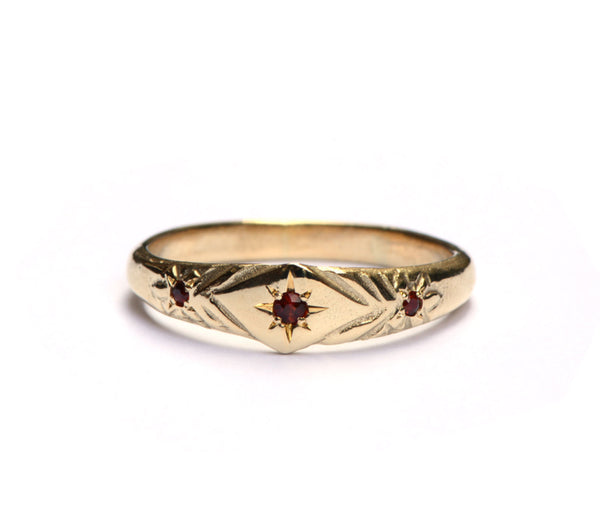 Ring wiebertje met granaat
