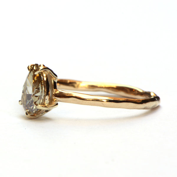 Ring met champagne diamant