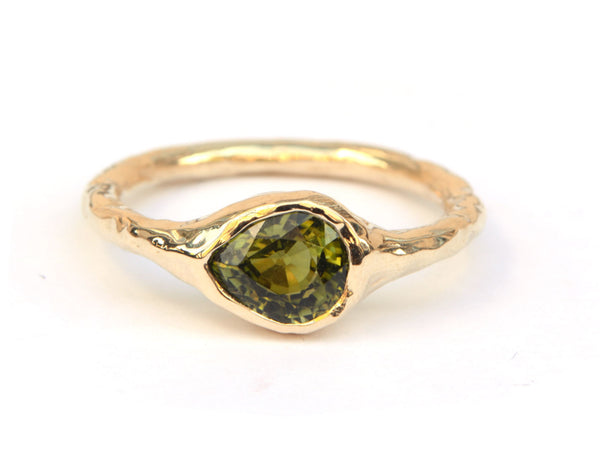 Stoere ring met groene toermalijn