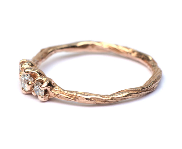 Twiggy ring in roodgoud met drie diamanten