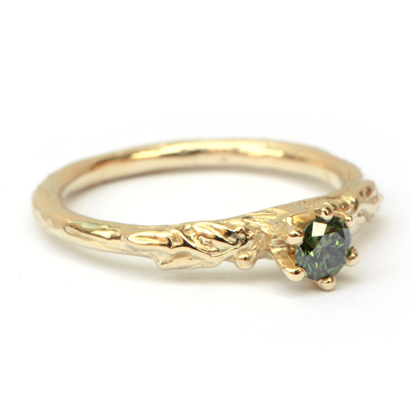 Ring Amélie met groene diamant