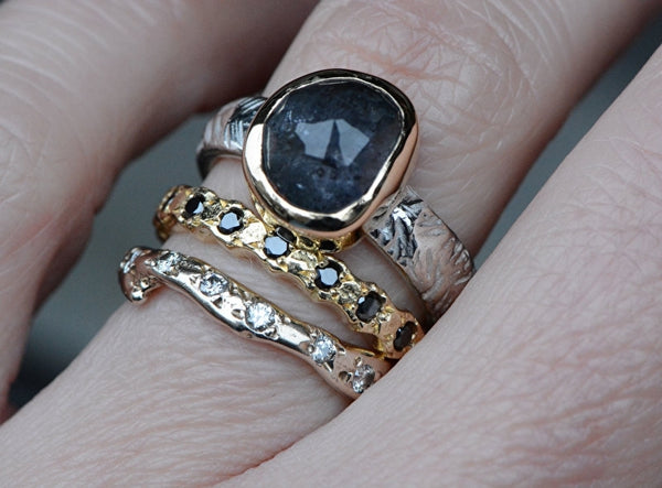 Ring met blauwgrijze saffier