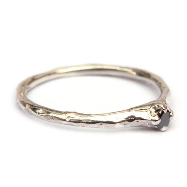 Willa ring met zwarte diamant