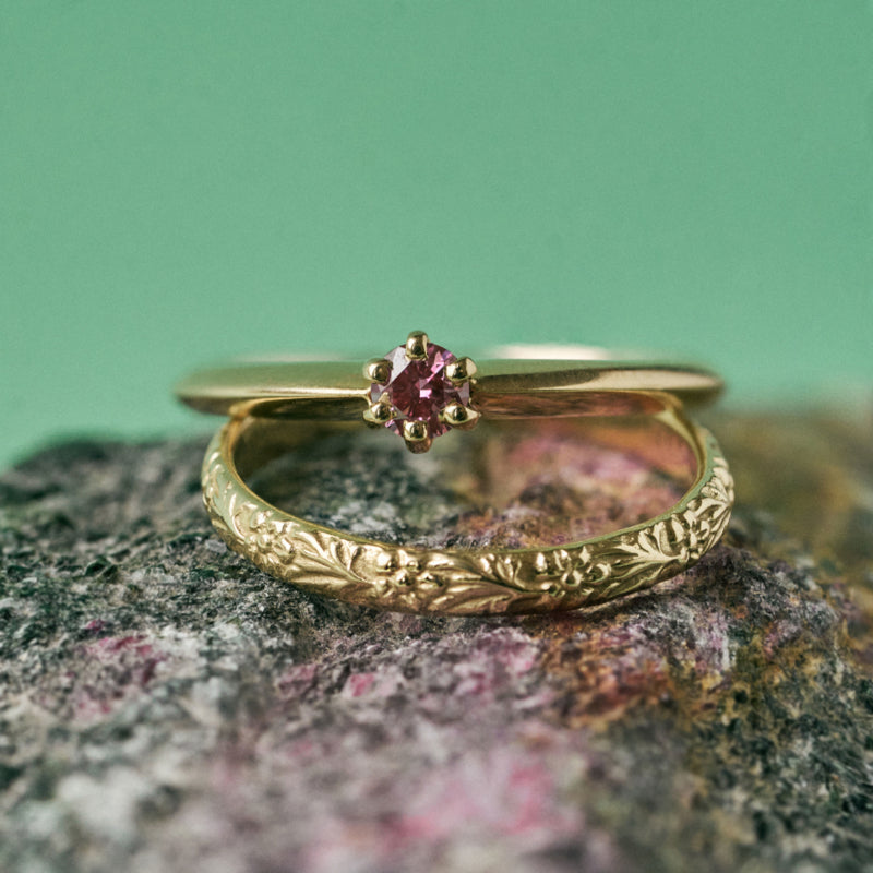 Ring met roze diamant