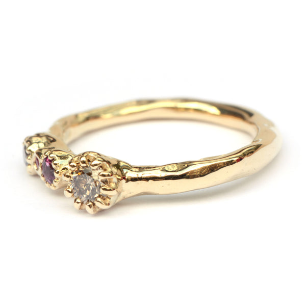 Zita ring met bruine diamanten en robijnen
