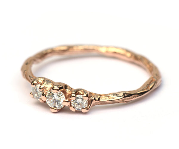 Twiggy ring in roodgoud met drie diamanten