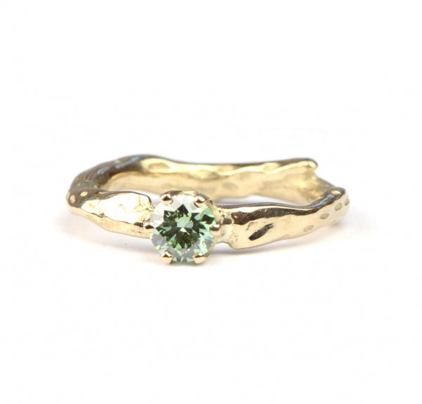 Mintgroene diamant in champagnegoud