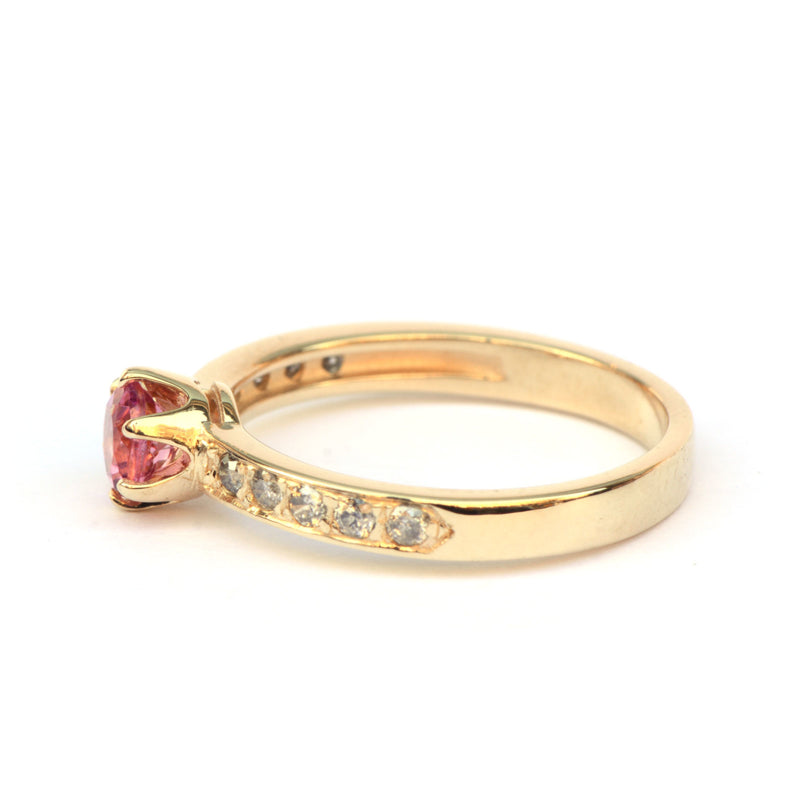 Ring met roze toermalijn en salt & pepper diamanten