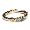 Umiko ring met groene en witte diamanten