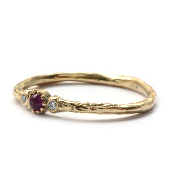 Ring Minnie met robijn en diamant