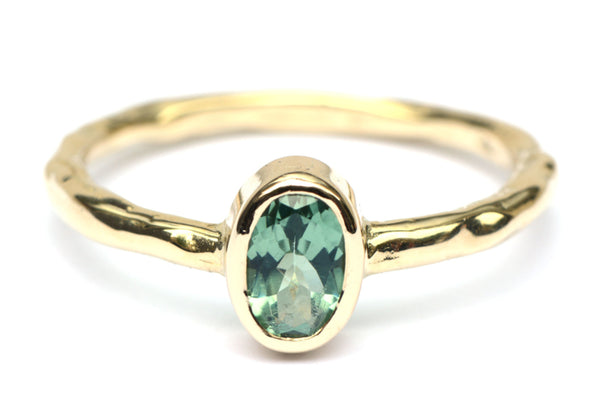 Ring met ovale groene toermalijn