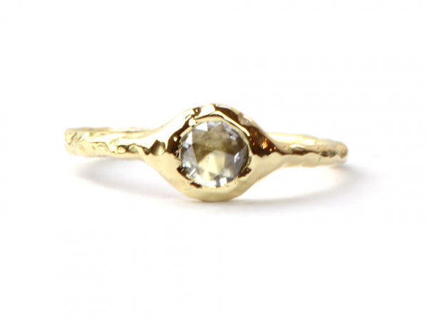 Ring met roosdiamant