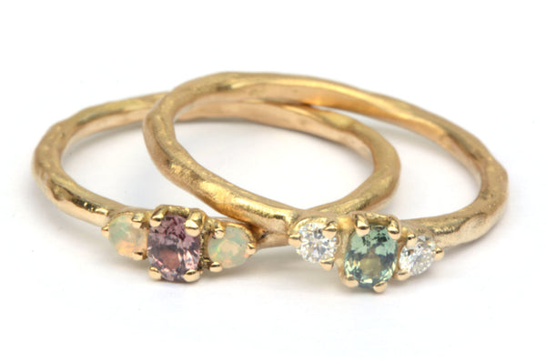 Ring met roze saffier en opaaltjes