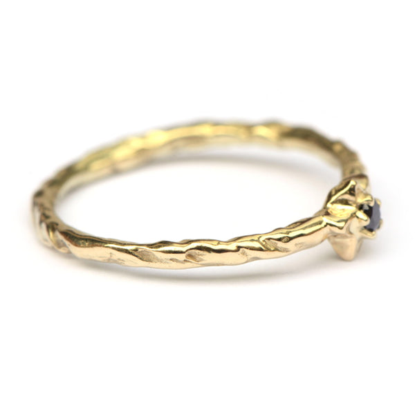 Maia ring met zwarte diamant in geelgoud