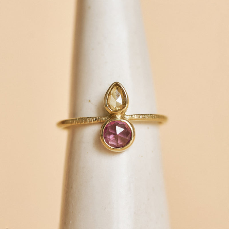 Ring met antieke roosdiamant en robijn