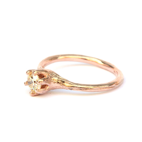 Nymph ring in roodgoud met diamant