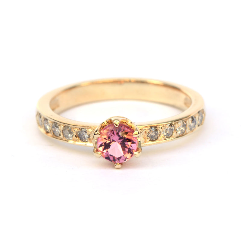 Ring met roze toermalijn en salt & pepper diamanten