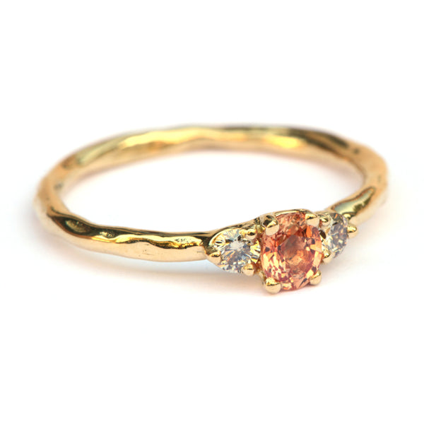 Ring met peach saffier en light brown diamanten