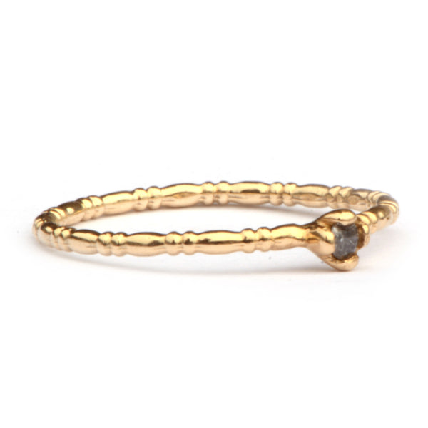 Noa ring met salt & pepper diamant
