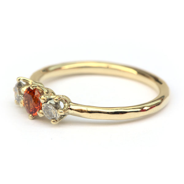 Ring met mandarijngranaat en salt & pepper diamanten