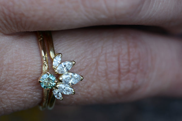 Verlovingsring met mintgroene diamant