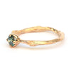 Twig ring met groene diamant