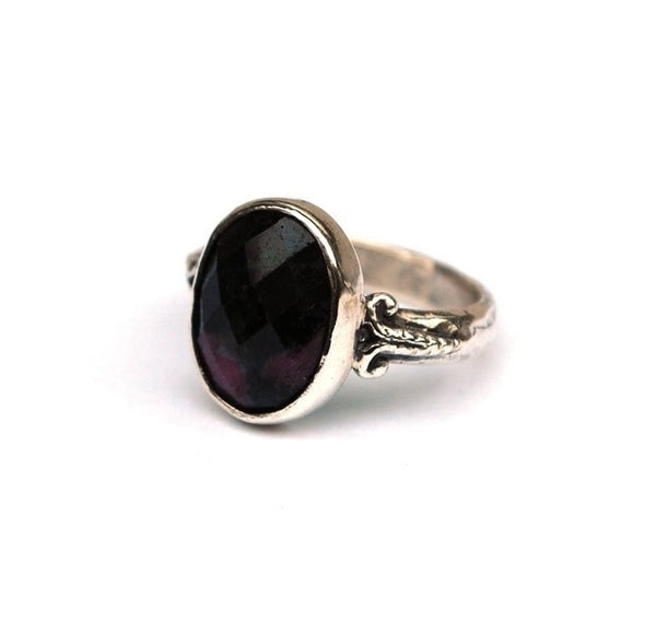 Zilveren ring met robijn zoisite